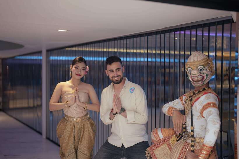 Bangkok: The Planet Chao Phraya River Dinner Cruise - Price and holiday fees: what $50 really means