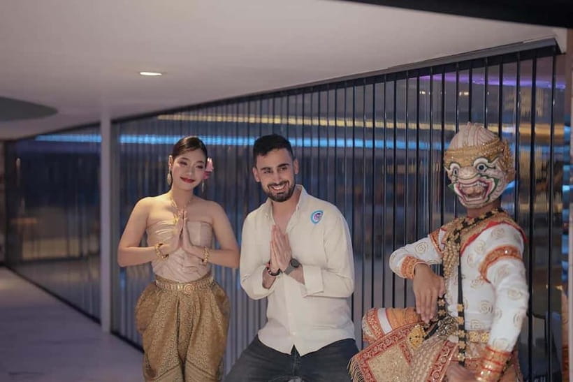 Bangkok:The Planet Sunset&Dinner Cruise on Chao Phraya River - Finding Asiatique and Pier 1 without stress