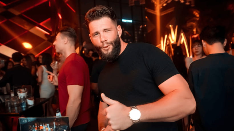 Bangkok: The Speakeasy, Rooftop & Iconic Venues Pub Crawl - Stop 2, La Paca Ya-Dong by ILJT: strong local shots and games