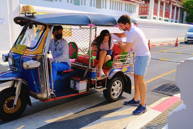 Bangkok Thrilling Tuk Tuk Tour (Private & All-Inclusive) - The all-white marble look at Wat Benchamabophit Dusitvanaram