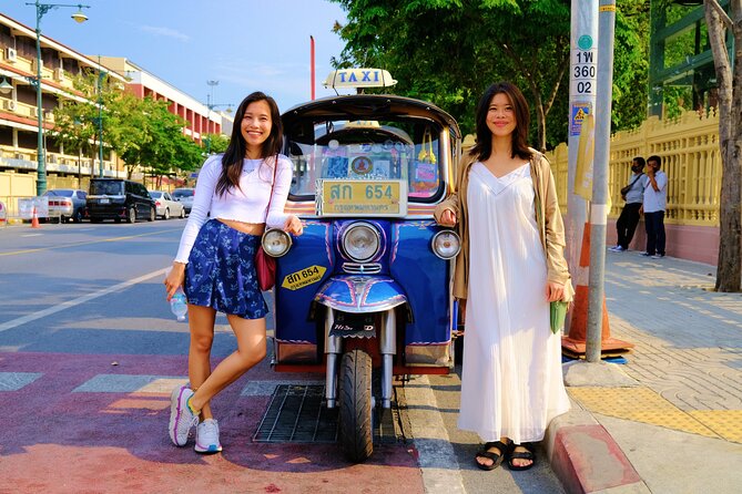 Bangkok Thrilling Tuk Tuk Tour (Private & All-Inclusive) - Giant Swing at Sao Chingcha: a famous structure with ceremonial roots