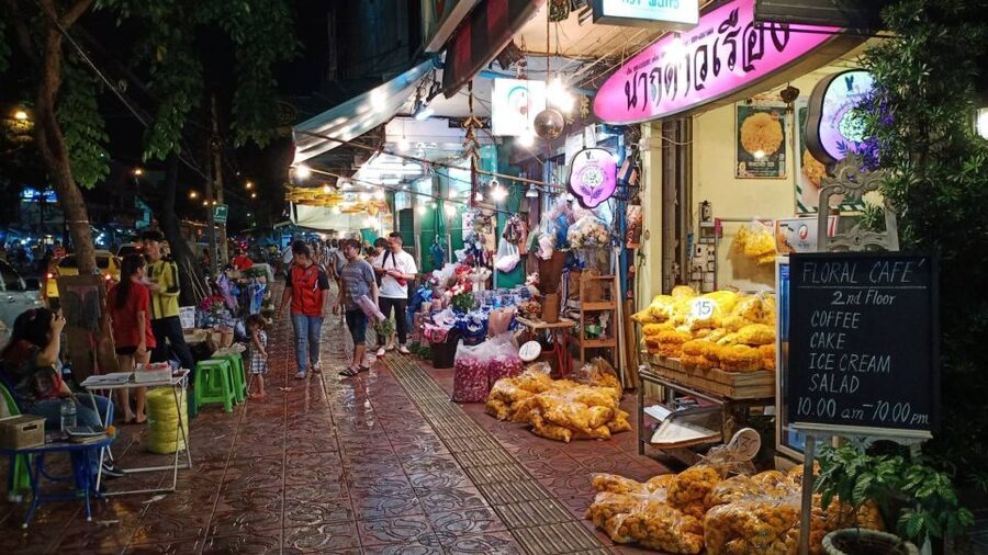 Bangkok: Travstore Original Bangkok Discovery Tour - Starting at Saphan Taksin: the easiest way to begin a river-focused tour