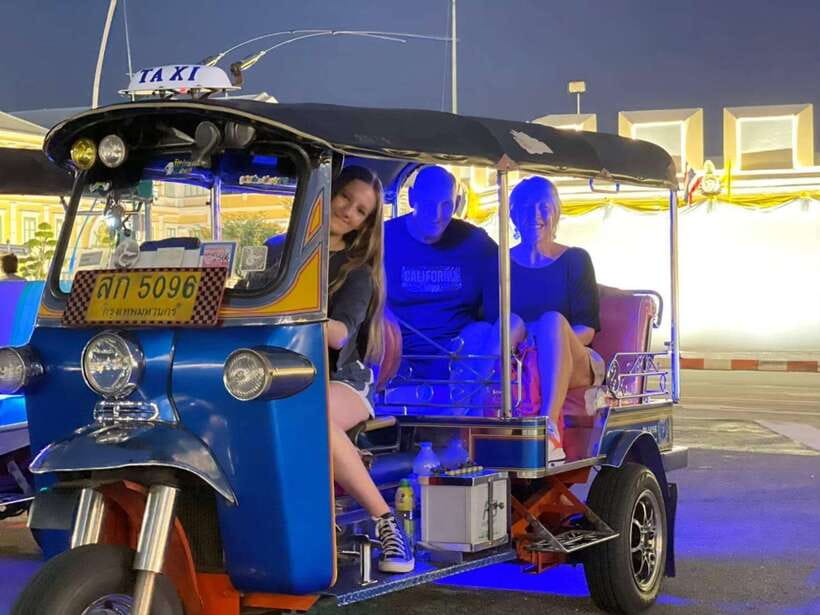 Bangkok Tuk-Tuk by Night with Chinatown Street Food Meal - Wat Arun after sunset: temple grounds, not inside