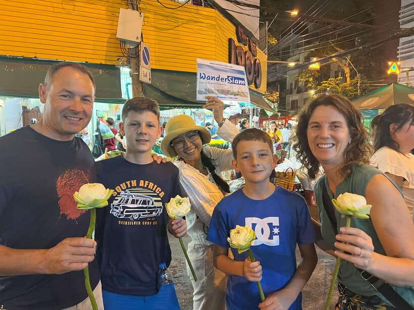 Bangkok Tuk-Tuk by Night with Chinatown Street Food Meal - Pak Khlong Talat flower market: lotus folding is the memorable extra