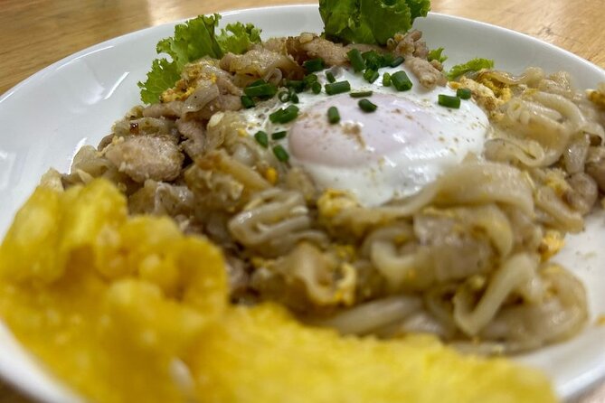 Bangkok Tuk Tuk Food Tour By Night - Meeting point at the train station, then southward by 5 PM