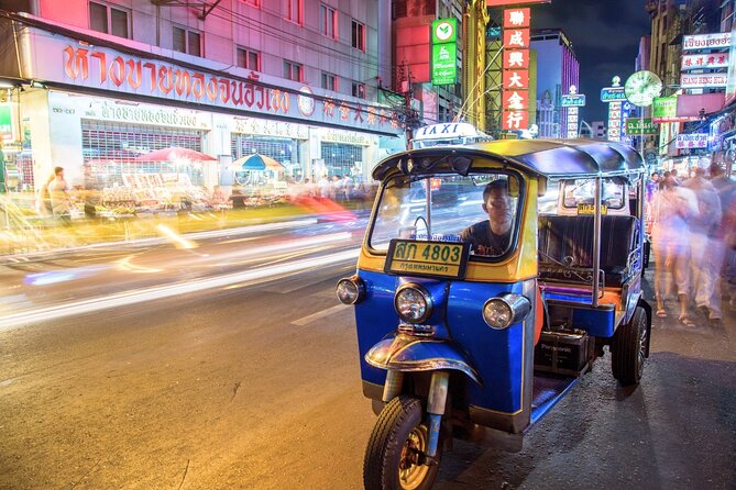 Bangkok Tuk-Tuk Tour by Night with Chinatown Street Food Meal - Grand Palace and Wat Pho: fast looks at heavy hitters