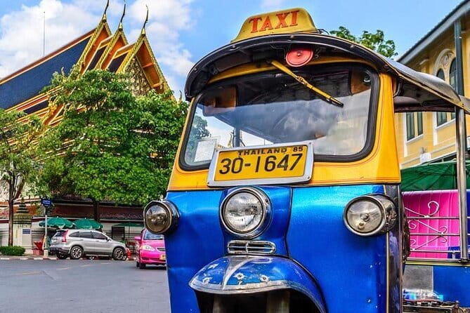 Bangkok TUK TUK Twilight Cultures Market and Food Taste - Stop 5: Sao Chingcha (Giant Swing) and the one extra ticket