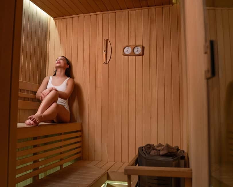 Bangkok: W Hotel Pool & Gym Experience - Spa facilities and a 60-minute massage: where recovery gets personal