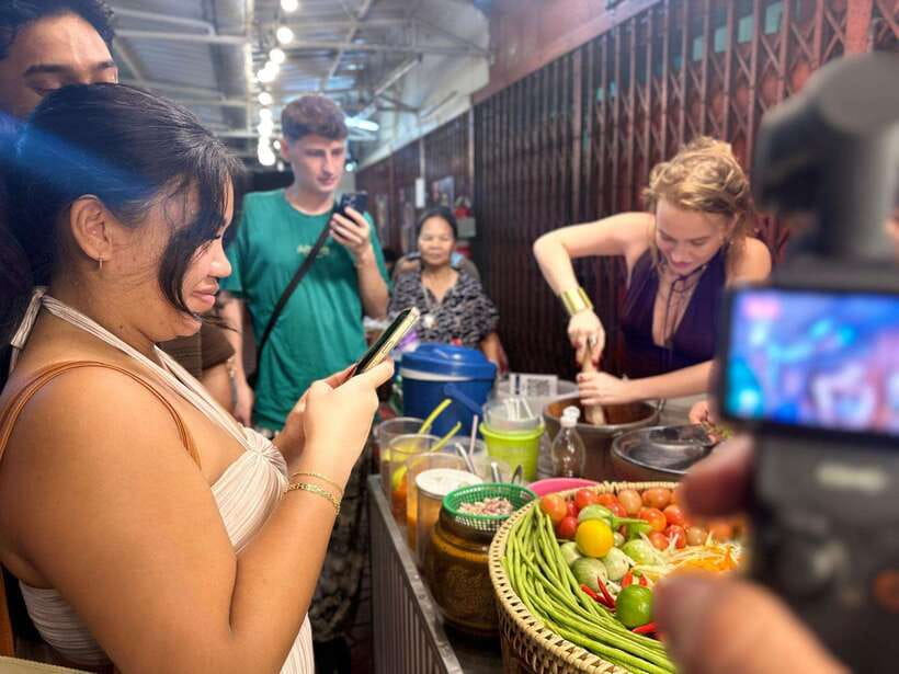 Bangkok Walking Tour : Mouthwatering Journey Food Tour - Key Things That Make This Chinatown Food Tour Worth Your Time