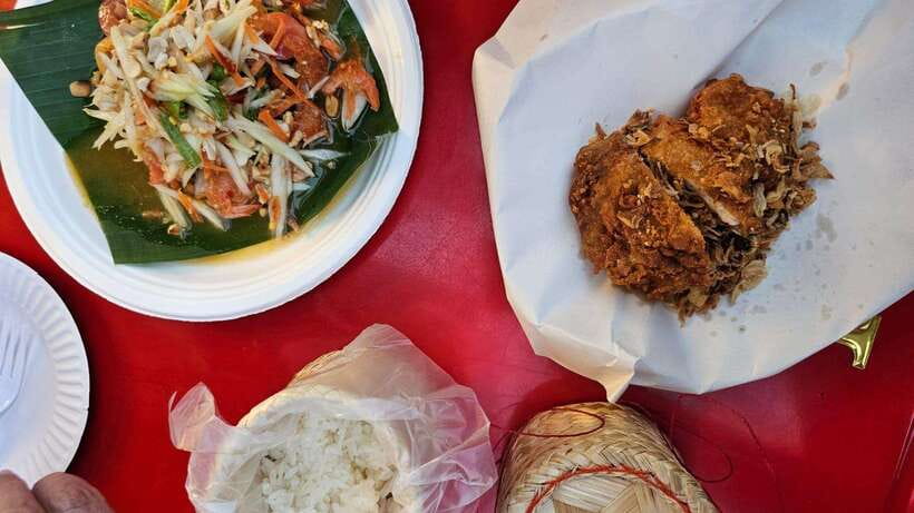 Bangkok Walking Tour : Mouthwatering Journey Food Tour - Temple Stops and Landmark Moments, How They Fit the Food Schedule