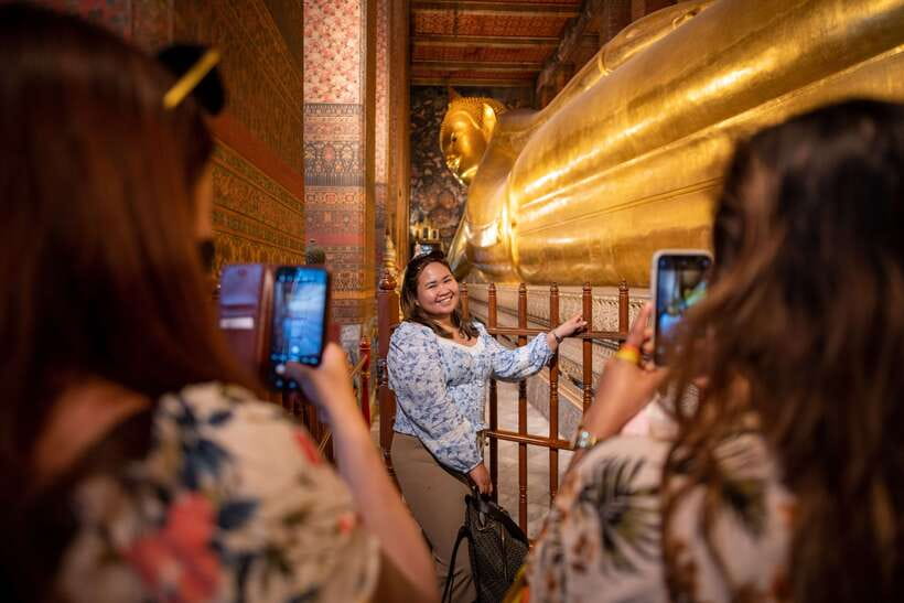 Bangkok: Wat Pho and Wat Arun Guided Walking Tour - Price and value: what $17 covers, and what to budget for tickets