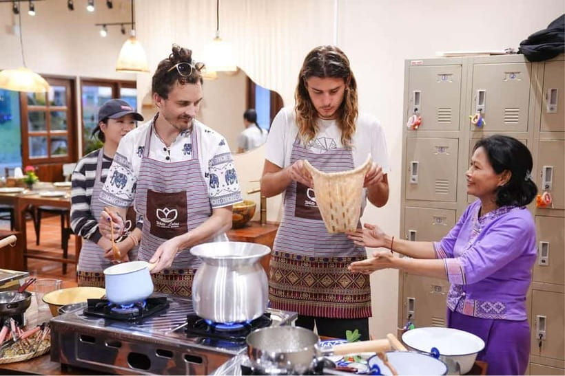 Bangkok: White Lotus Thai Cooking Class with Market Tour - Key highlights worth showing up for