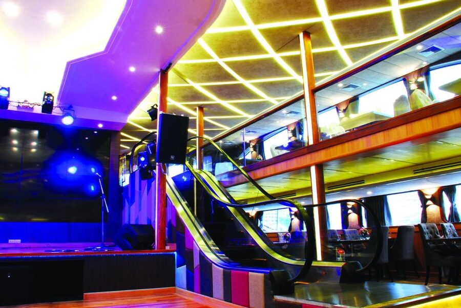 Bangkok: Wonderful Pearl Dinner Cruise at River City Pier - Memorial Bridge: Dinner Moment and Traditional Dance Show