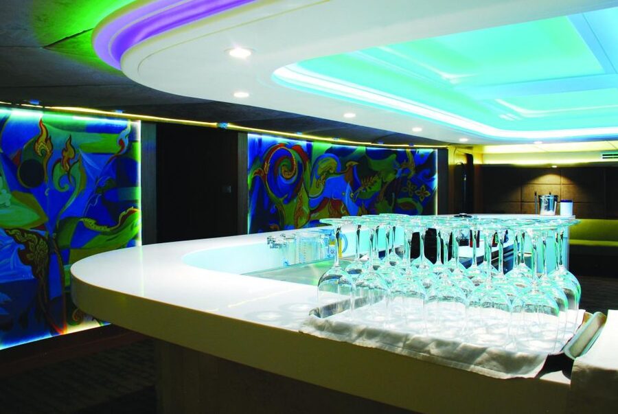 Bangkok: Wonderful Pearl Dinner Cruise at River City Pier - The Included Buffet: Real Value at About $46