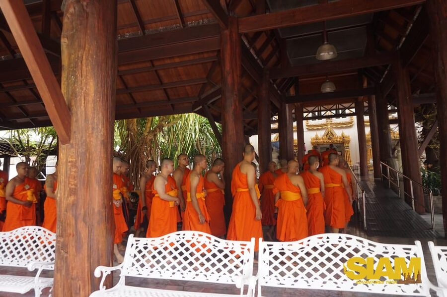 Bangkok Yai Local Canal Tour with Longtail Boat - Wat Paknam Phasi Charoen, the giant golden Buddha stop that anchors the tour