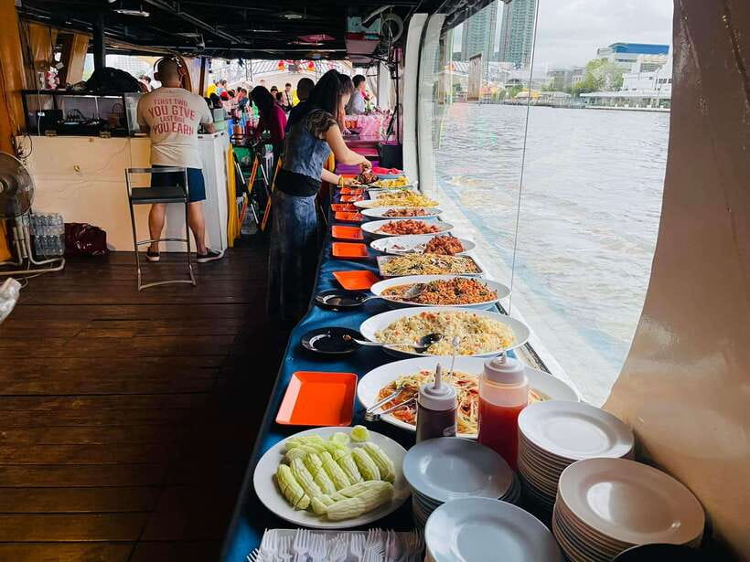 Bangkok: Yodsiam Sightseeing Cruise Snacks & Unlimited Beer - Unlimited Beer, Soft Drinks, and the Snack Setup