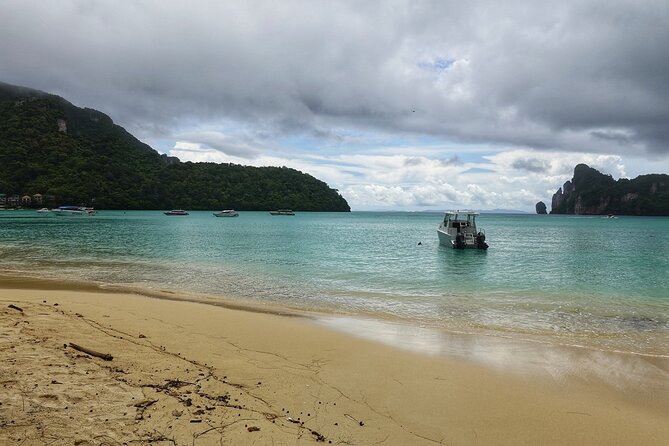 Best of Phi Phi Island Adventure Day Tour with Lunch from Phuket - Phi Phi Don Lunch and Exploring Time That Actually Feels Like Lunch