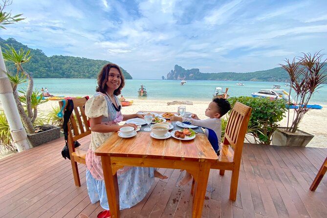 Best of Phi Phi Islands Snorkeling Tour from Phuket - Ko Phi Phi Don lunch stop: a real break on land