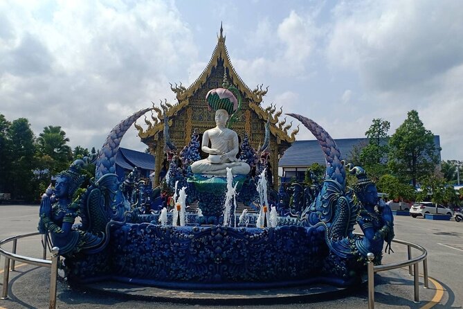 Best Places in Chiang Rai White, Blue, Big Buddha, Tea Plantation - Chiang Mai to Chiang Rai: what the long drive really means