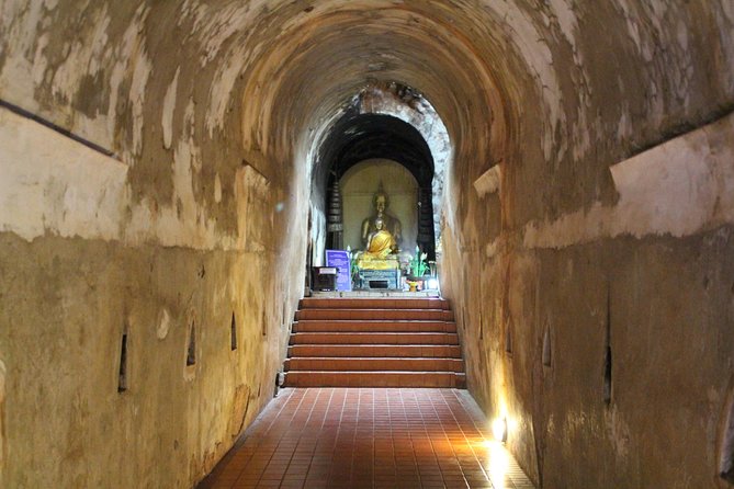 Best seller!! Amazing Night tour, Doi Suthep + Wat umong - Top Must visit! - The Guide Experience: Licensed English, Photo Help, and Pacing