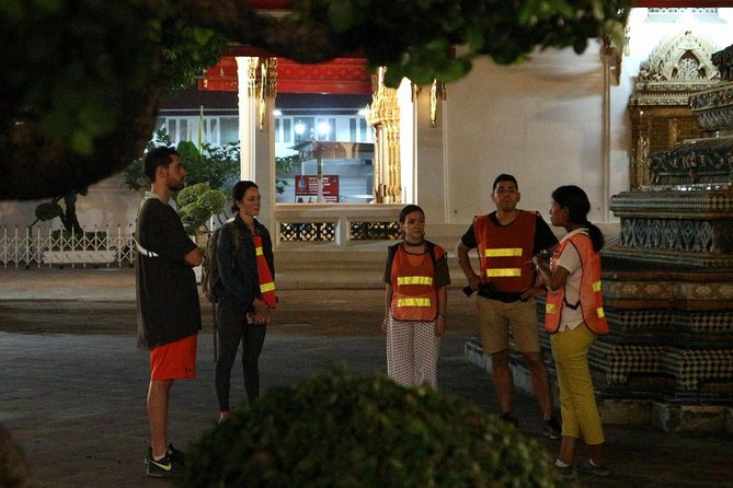 Bike Bangkok at Night with Thai Dinner - Wat Pho at night: temples plus a guided storyline