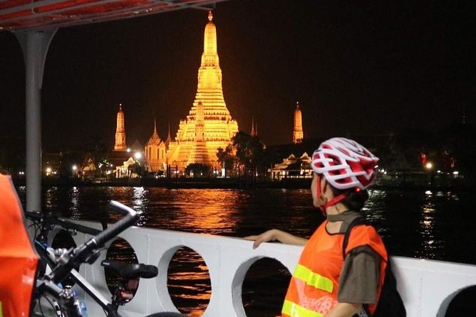 Bike Bangkok at Night with Thai Dinner - Pak Khlong Flower Talat: color and scent at 24-hour energy