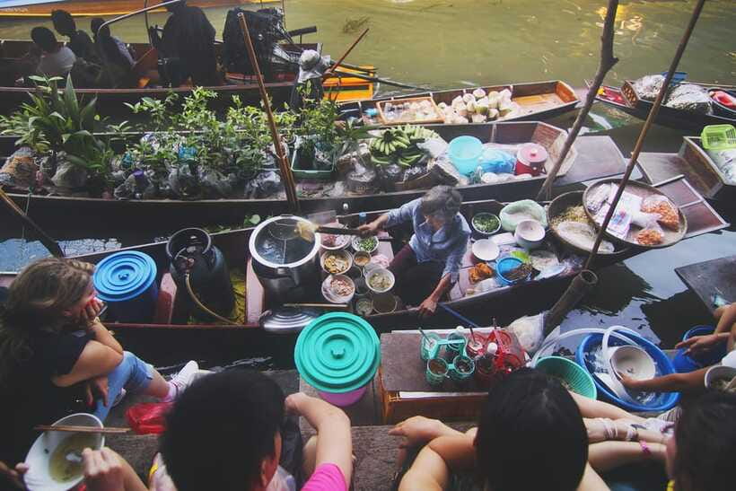 Boat Tour of Damnoen Saduak Floating Market - Time at the Floating Market: Shopping, Food, and the Tourist Reality Check