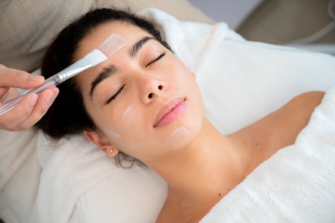 Body and Facial Activity - Should you book this warm oil massage and facial in Patong?