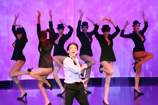 Calypso Cabaret: Dazzling Lights & Performances - The main event: 50 minutes of costumes, dance, and lip-synced pop