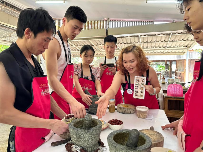 Chiang Mai: Asia Scenic Thai Cooking School - The market stop: what you learn before the chopping begins