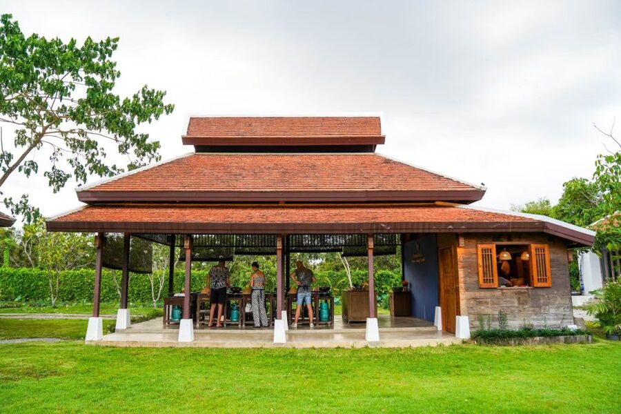 Chiang Mai: Authentic Cooking Class with Market & Farm Visit - Key highlights you should care about