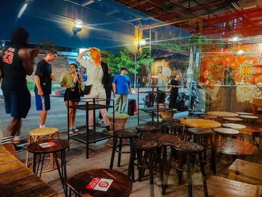 Chiang Mai: Chiang Mai Bar Hopping Guided Night Tour - Price and Value: Why $35 Can Work