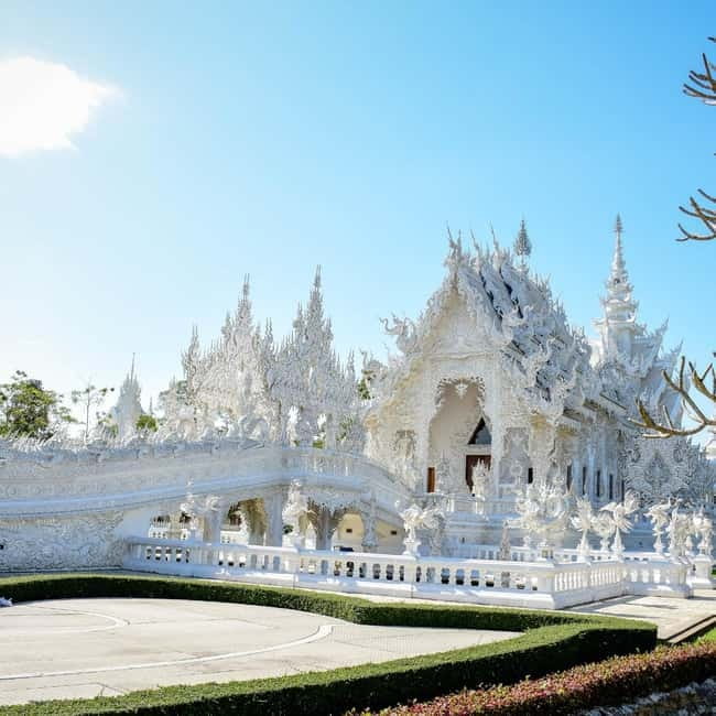 Chiang Mai: Chiang Rai Famous Temples & Hot Springs Day Trip - Baan Dam Museum and Huay Pla Kang Temple: The Stops That Add Depth