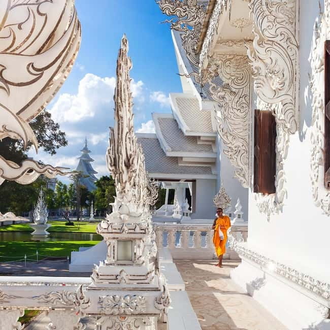 Chiang Mai: Chiang Rai Famous Temples & Hot Springs Day Trip - What to Bring, What to Expect at Meeting Points, and How to Stay Comfortable
