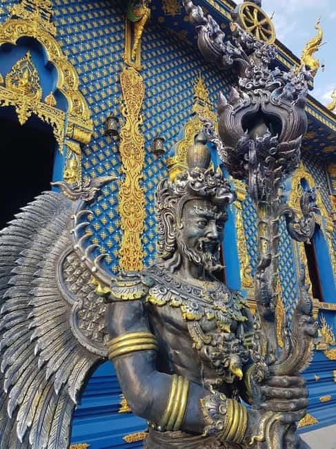 Chiang Mai: Chiang Rai Temples and Long-Neck Karen Village - Price and logistics: value of a one-day temple circuit