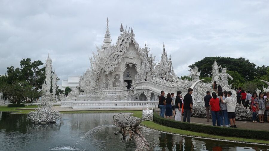 Chiang Mai: Chiang Rai Temples & Black House Discovery Tour - Lunch and Timing: What You Should Expect From a Packed Day