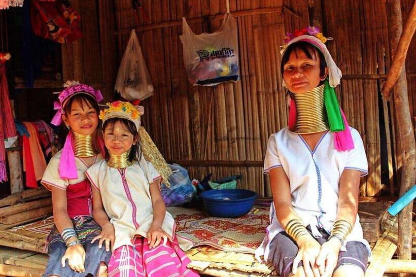 Chiang Mai: Chiang Rai Temples, Karen Tribe and Hot Springs - The Karen long-neck Mae Kachan village: cultural experience with real-world context