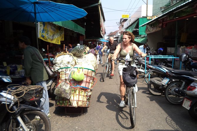 Chiang Mai City Culture Half-Day Cycling Tour - Women’s Correctional Institution Stop and a Silversmith Moment