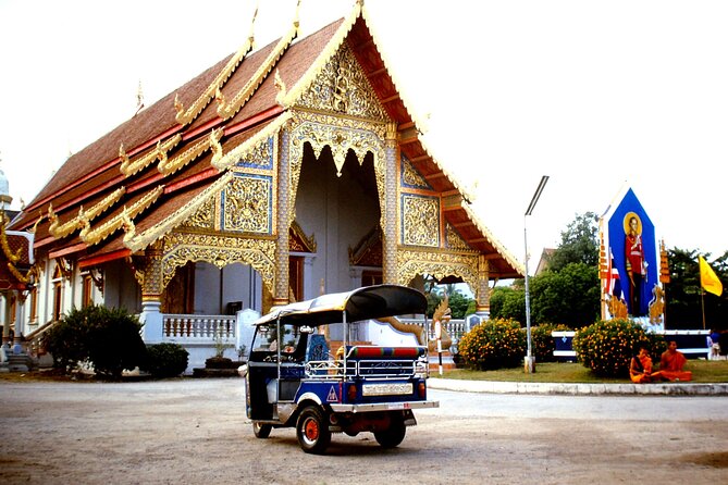 Chiang Mai City Tuk Tuk Tour - Half Day - Stop 1, Wat Chedi Luang, the big stupa temple story