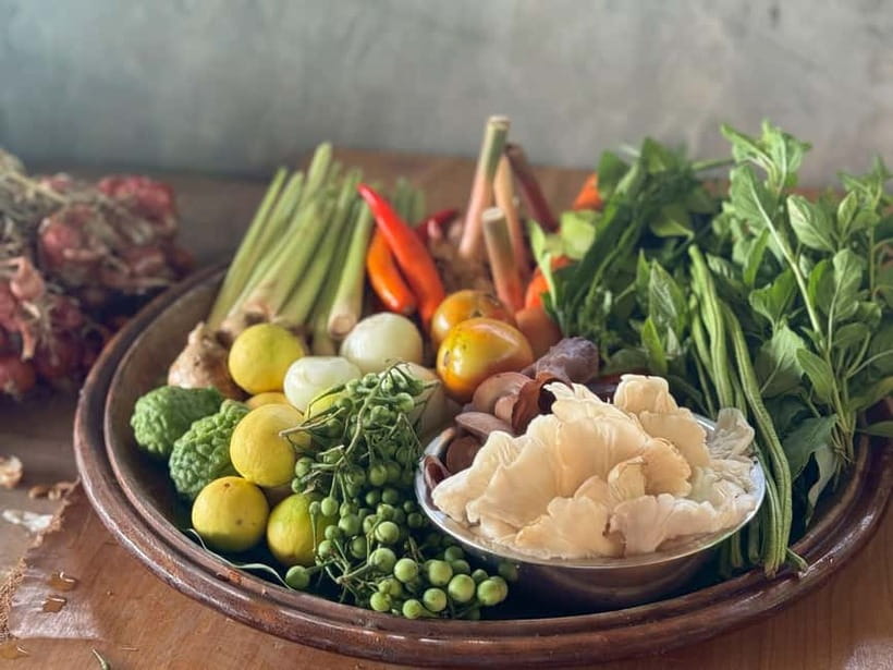 Chiang Mai: Cooking Class with Market and Pickup - Fresh Market Walk: Thai Herbs, Spices, and the Real Flavor Clues