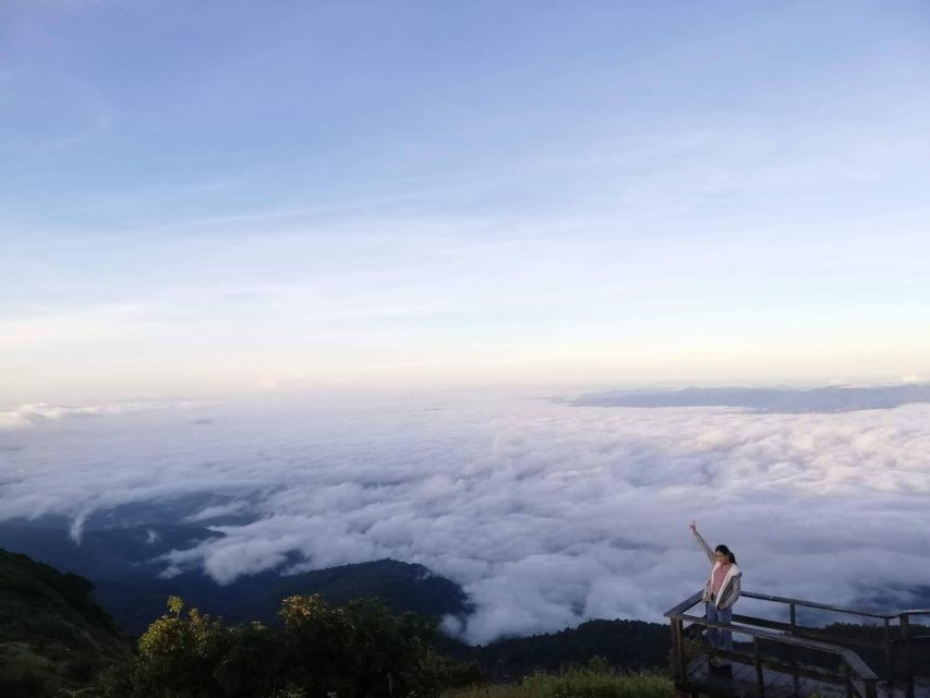 Chiang Mai: Doi Inthanon Park Day Trip with Kiw Mae Pan Hike - From Baan Meesuk to Doi Inthanon: how the day starts