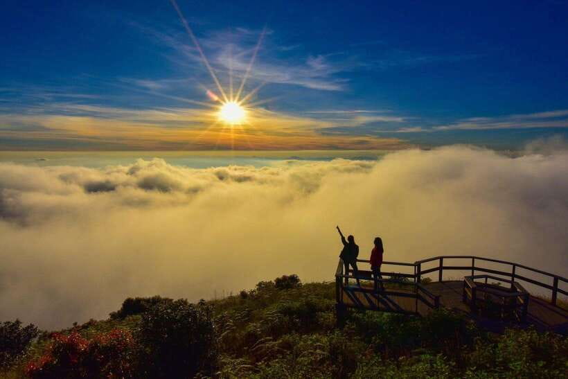 Chiang Mai: Doi Inthanon Park Tour & Kew Mae Pan Trail Hike - Waterfalls, Viewpoints, and Thailand’s Highest Point