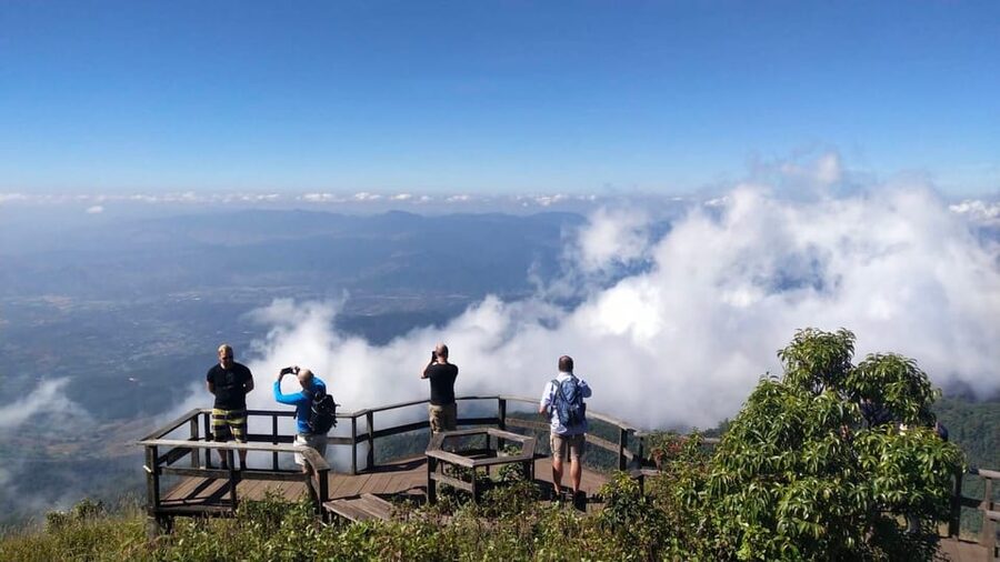 Chiang Mai: Doi Inthanon Park with Kew Mae Pan Hike Day Trip - Entering Doi Inthanon National Park, why the air feels different