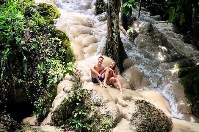 Chiang Mai Doi Suthep Temple and Sticky Waterfall Tour (Private & All-Inclusive) - Wat Phra That Doi Suthep: views plus the wrist-tying blessing