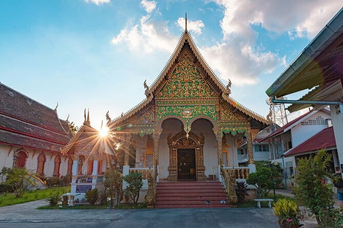 Chiang Mai - Doi Suthep Temple and Street Food Tour - What to expect from the overall pace