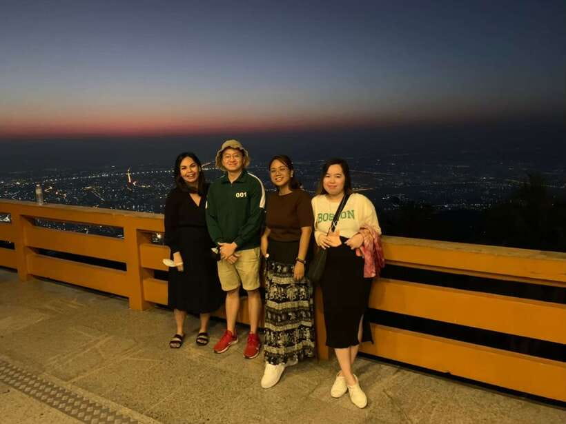 Chiang Mai: Doi Suthep, Wat Umong, and Pha Lat Sunrise Tour - Wat Umong: Underground Tunnels and 700-Year-Old Temple Atmosphere