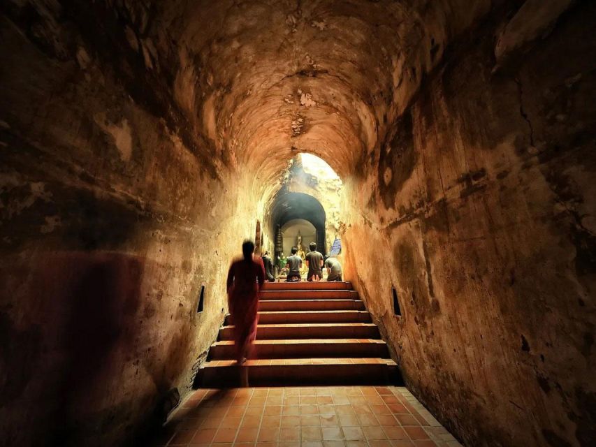Chiang Mai: Doi Suthep & Wat Umong Twilight Tour with Pickup - Tour guide and timing: what the 4-hour flow really means