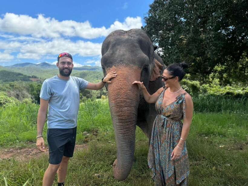 Chiang Mai: Elephant Sanctuary, Monk Trail & Doi Suthep Tour - Wat Phra That Doi Suthep: the iconic golden pagoda and the right way to look