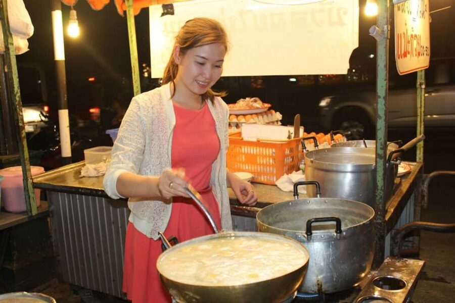 Chiang Mai: Evening Local Street Food Market Tour - Why Chiang Mai Street Food Feels Easier With Help