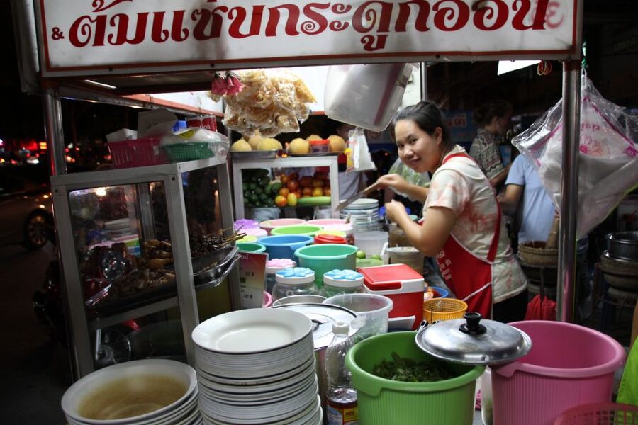 Chiang Mai: Evening Local Street Food Market Tour - Food and Comfort Rules You Should Know Before Booking